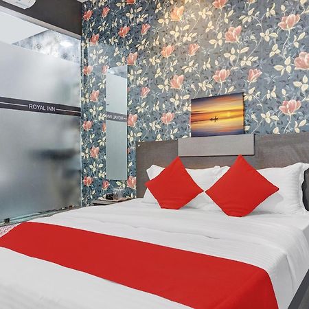 Oyo Flagship Hotel Royal Inn Сурат Экстерьер фото