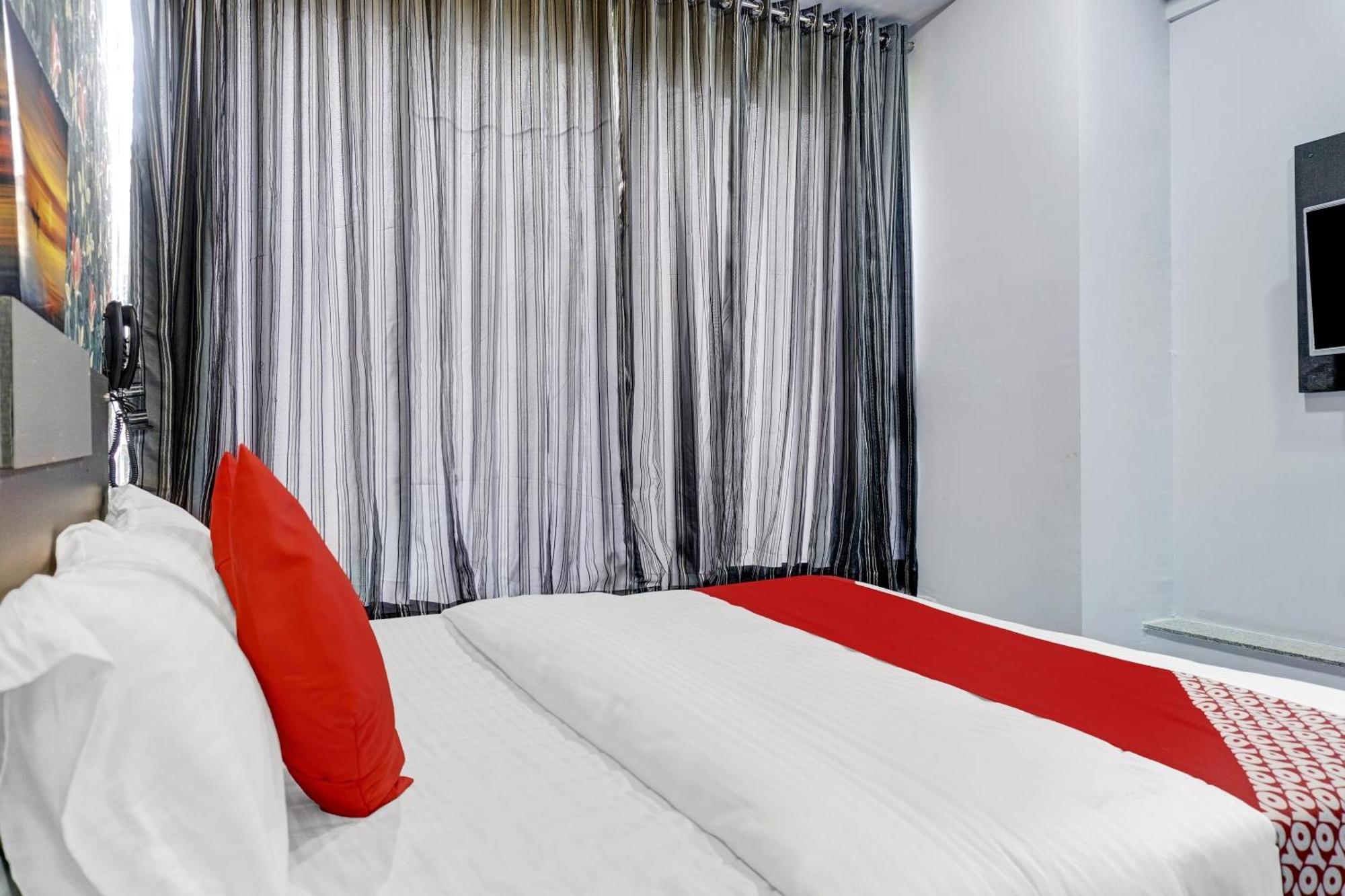 Oyo Flagship Hotel Royal Inn Сурат Экстерьер фото