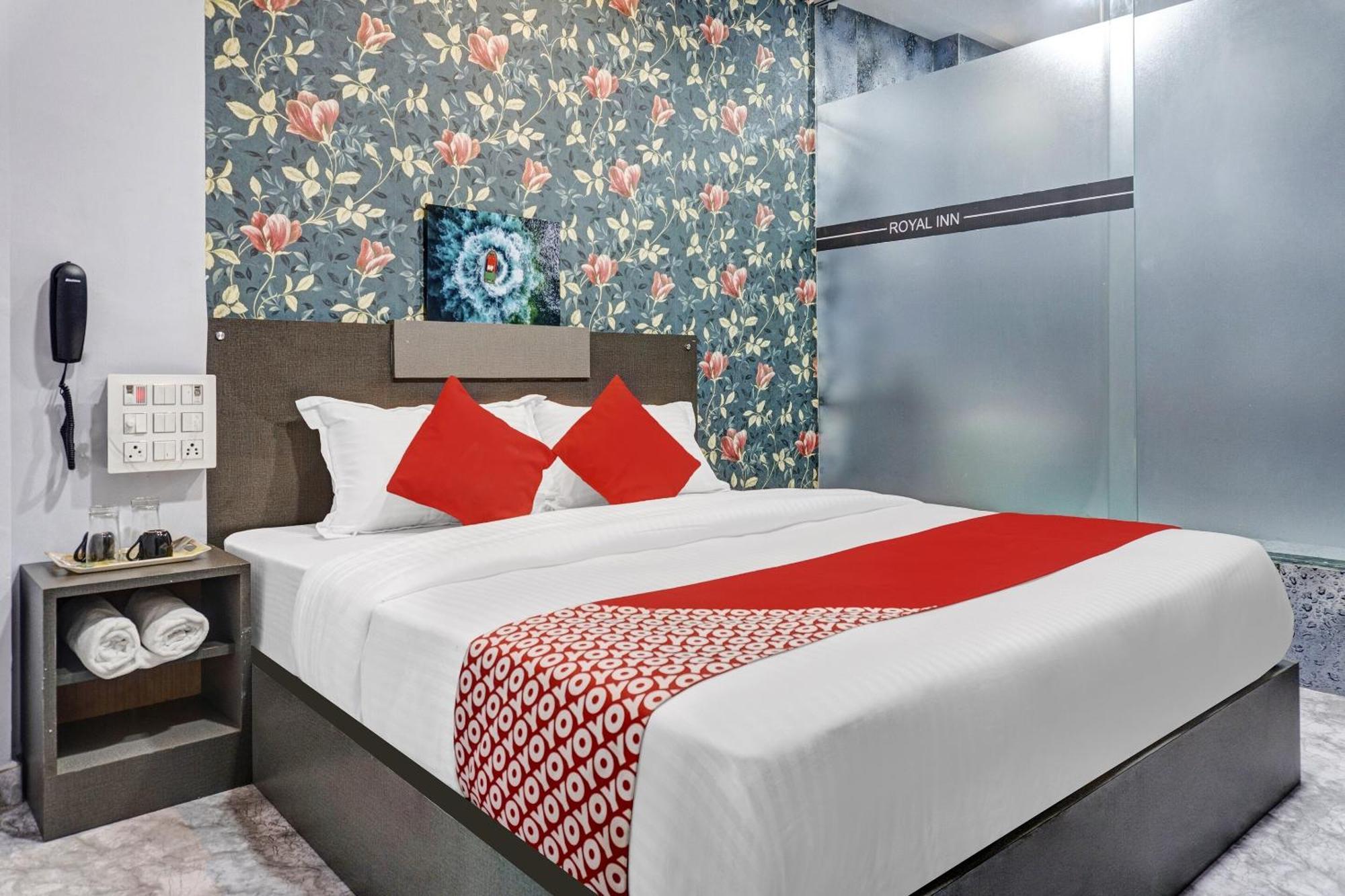 Oyo Flagship Hotel Royal Inn Сурат Экстерьер фото