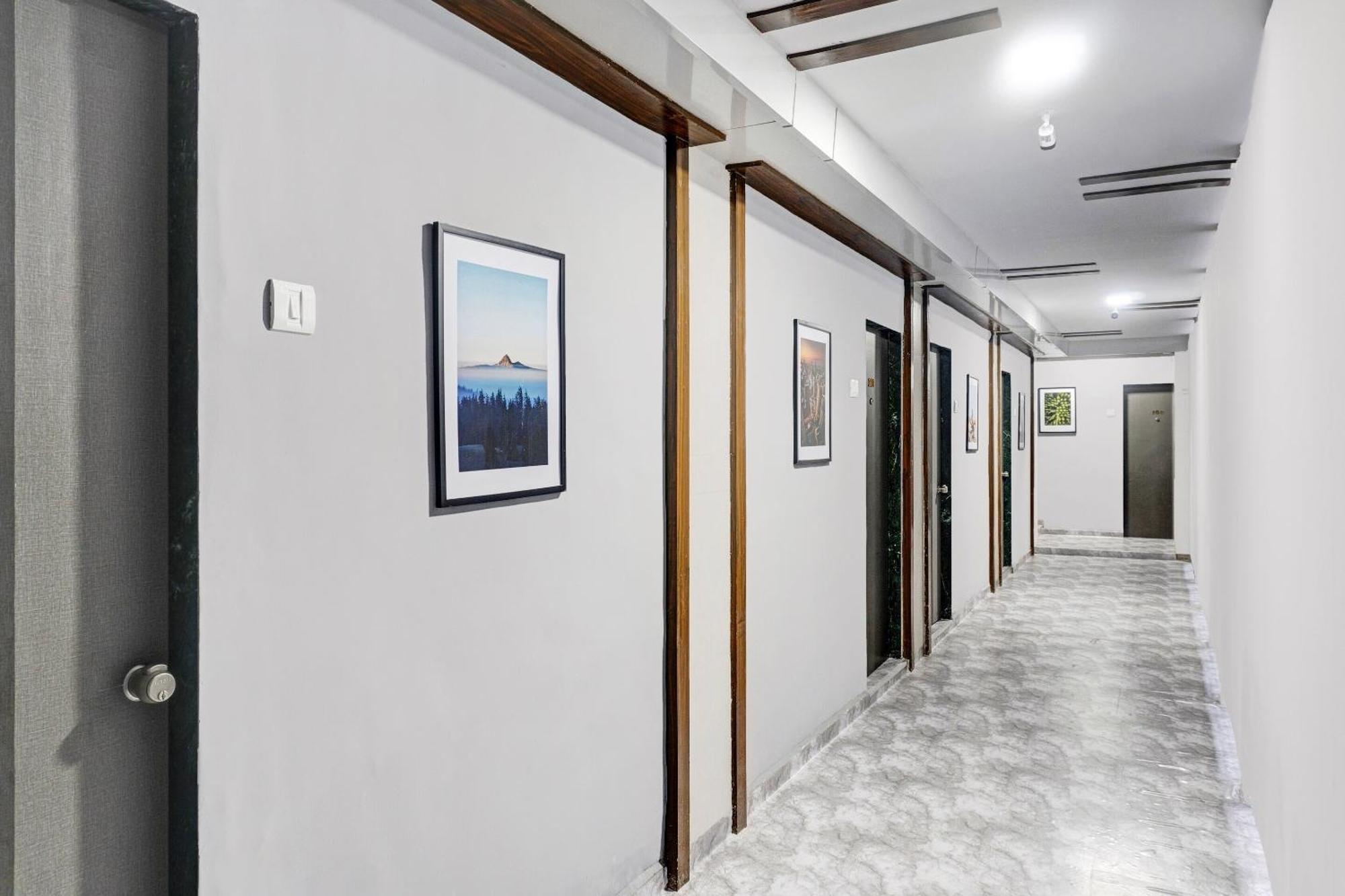 Oyo Flagship Hotel Royal Inn Сурат Экстерьер фото