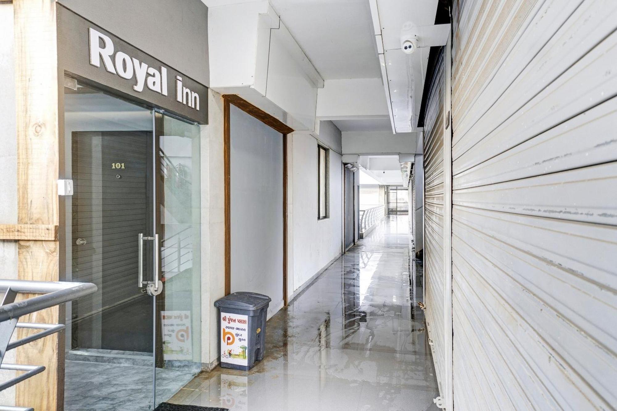 Oyo Flagship Hotel Royal Inn Сурат Экстерьер фото